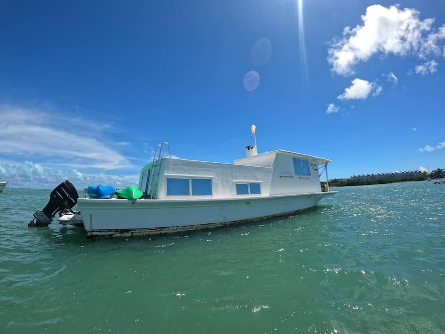 فندق Beautiful Houseboat In كي وست المظهر الخارجي الصورة